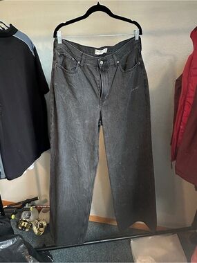 Abercrombie & Fitch Wide Leg High-Rise Jeans in Charcoal Black